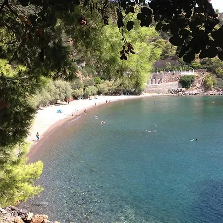 Studios Nikos * Methana