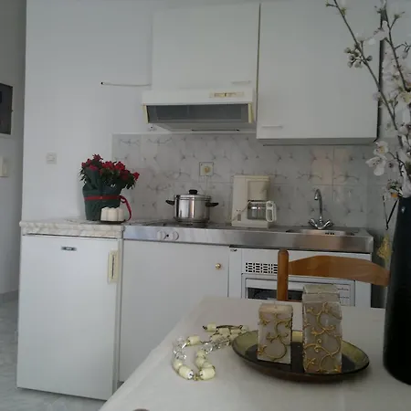Apartment Studios Nikos *